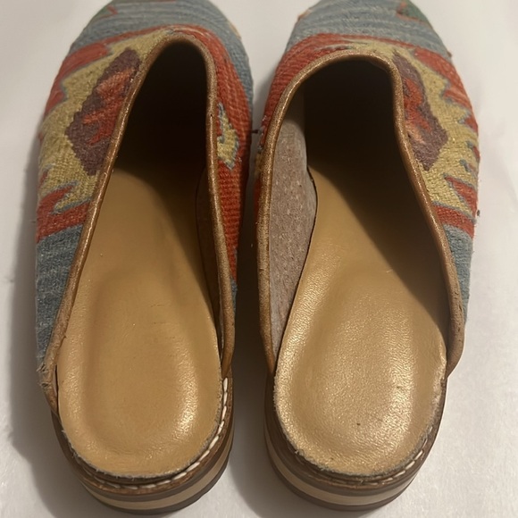 Turkish Wool Kilim Mules – Handmade Leather Slippers Boho Artisan Flats - Picture 9 of 9